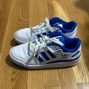 Blue adidas forum W 8.5 or Y 7